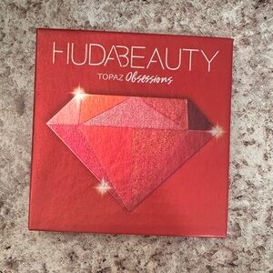 HUDA BEAUTY Topaz Obsession Eyeshadow